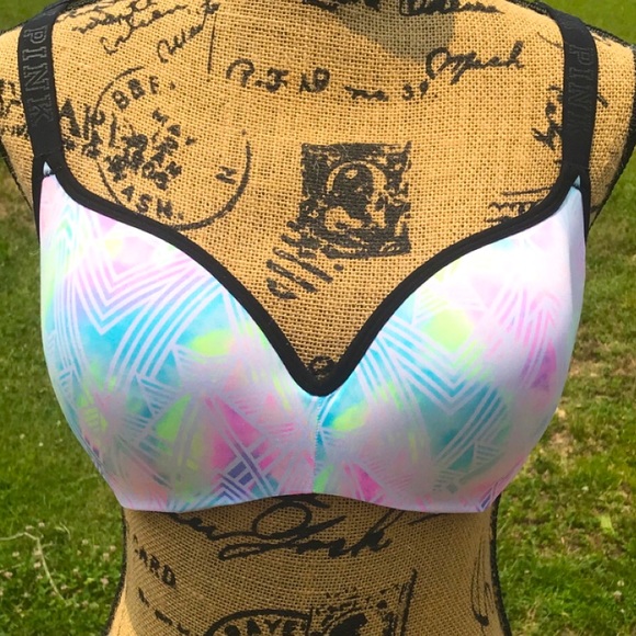 Victoria Secret PINK Ultimate Push Up Bra - Picture 1 of 4
